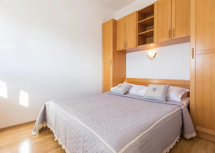 Vukovarska Vii Apartman Makarska